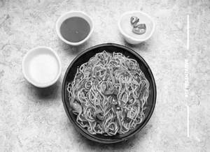 Schezwan Mushroom Noodles