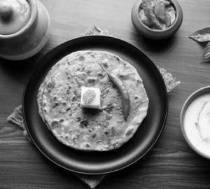 Aalo Paratha Combo
