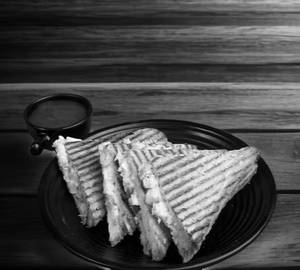 Grilled sandwich [ 3 layers ]