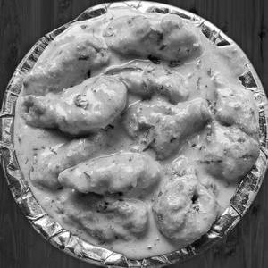 Veg Creamy Momos - 8 Pcs