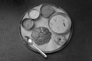 Podi Idli Morkali Vadai Combo