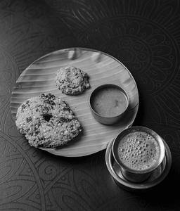 Medhu Vadai Filter Coffee Combo