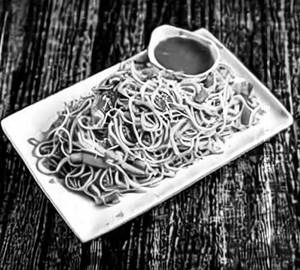 Schezwan veg noodles