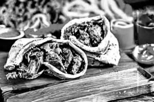 Spl Chilly Garlic Chicken Shawarma