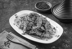 Salt & Pepper Lotus Stem
