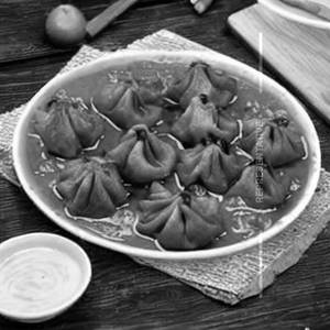 Mixed Veg Momos (Mix Gravy)
