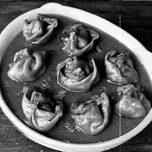 Chicken Momos (Mix Gravy)