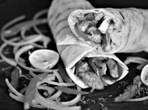 (serves 1) Peri Peri Shawarma Chicken Roll