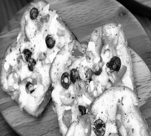 Exotic Garlic Bread