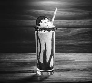 Oreo milkshake with ice cream