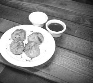 Veg Fried Momos ( 8 Pcs )