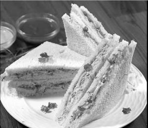 Veg Sandwich.  FREE. Chips