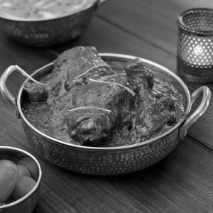 Chicken Saag Wala 2pcs
