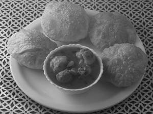 Matarshutir Kachuri With Aloo Dum  [4pcs]  [Buy 1 Get 1]