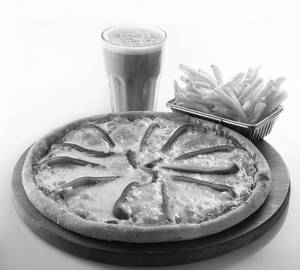 8" Cheese Capsicum Pizza+Crispy French Fries+Cold Coffee