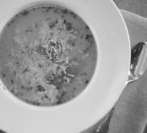 Roast garlic vegetable soup