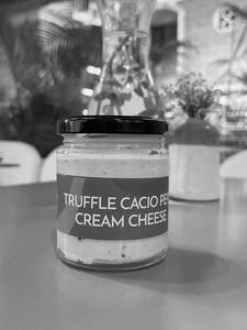 Noa Deli Truffle Cacio Pepe Cream Cheese (160GM)