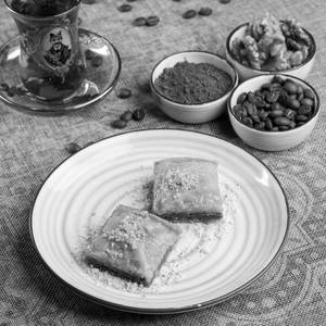 Cocoa Baklava (2 pcs)