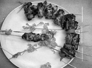 Achari Murgh Tikka