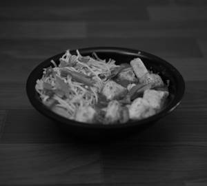 Hakka Noodles & Hot Pepper Paneer Bowl