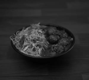 Chilli Basil Noodles & Veg Manchurian Bowl