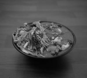 Chilly Basil Noodles & Oyster Chicken Bowl