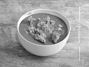 Chicken Pandhara Rassa