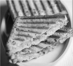 Veg Creamy Cheese Sandwich  ( 2 Slice )