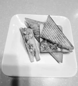 Grilled Paneer Peri Peri Crispy Sandwich