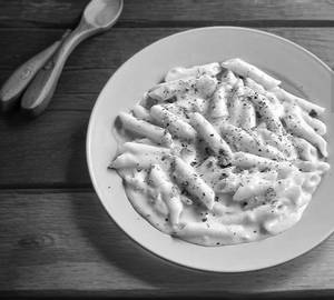 White sauce sweet carn pasta