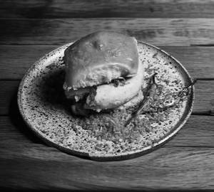 Herb Chilli Vada Pav