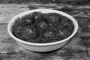 Veg Ball in Choice of Sauce