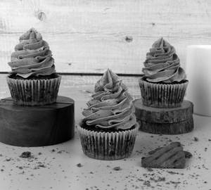 Hide & seek indulgence