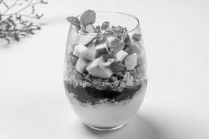 Strawberry & Yoghurt Parfait