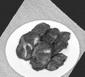 Kuttu Atta Pakoda (8 Pcs)