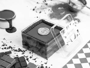 Mississippi Mud Cake Dessert Box