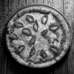 Red Peprika Pizza
