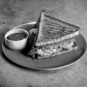 Carrot Chilly Cheese Grilled Sandwich
