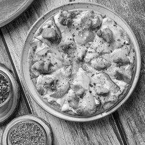 Chicken Italiano Pizza
