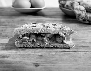 Peri Peri Egg And Chicken Sandwich