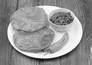 2 special poori with chole