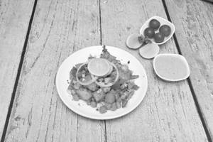 Aloo Tikki With Chatni