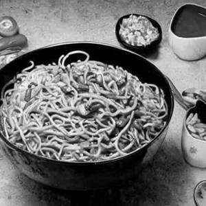 Schezwan Noodles (Mix Non Veg)