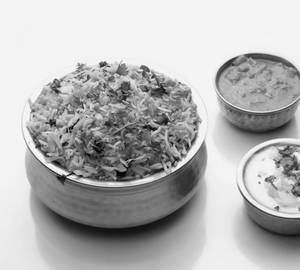 Veg Biryani With Raita