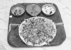 Podi Onion Uthappam