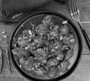 Veg Dry Manchurian (8Pcs)