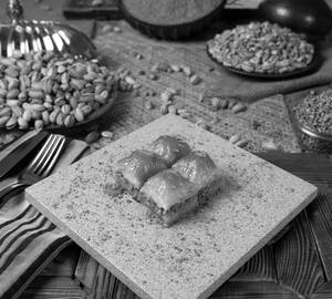Dry Pistachio Baklava 500Gm