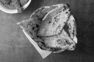 Paneer stuffed naan