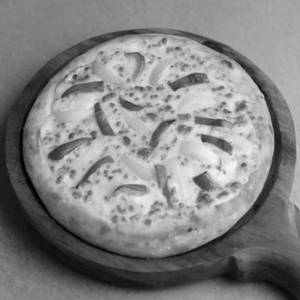 Classic Onion Capsicum Pizza