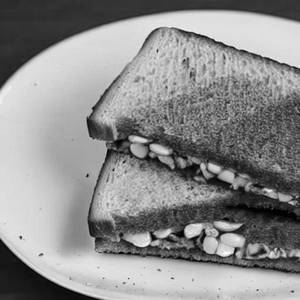 Hot & Garlic Corn Sandwich